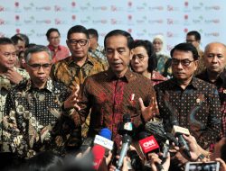 Jokowi Minta BEI dan OJK Hilangkan Goreng-Gorengan dan Manipulasi Saham