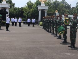 Mahfud MD: TNI AD Harus Menjunjung Prinsip Bersatu dalam Keberagaman