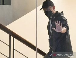 Mensos Juliari Batubara Menyerahkan Diri ke KPK Usai Ditetapkan Jadi Tersangka