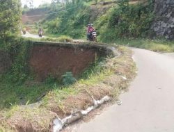 Jalan Kabupaten Ini Sudah Setahun Putus Akibat Longsor, Kondisinya Memprihatinkan