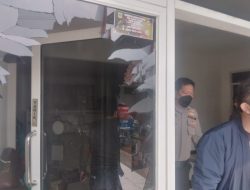 Ngeri! Sejumlah Fasilitas Kantor Desa Bojong Koneng Mendadak Rusak