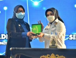 Ade Yasin Lantik Pengurus KADIN Kabupaten Bogor, Minta Banyak Terlibat Mendorong Pemulihan Ekonomi