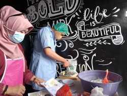 Dosen IPB University Berikan Pelatihan Pengolahan Produk Baby Fish