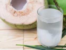 Air Kelapa Ternyata Bermanfaat untuk Kesehatan Jantung, Ini Faktanya