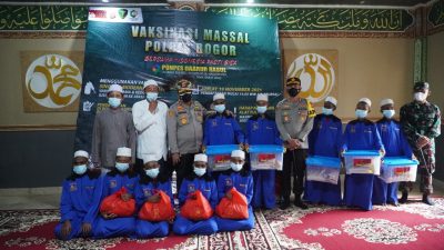 Tinjau Vaksinasi Massal di Ponpes Daarur Rasul, Ini Pesan Kapolda Jabar