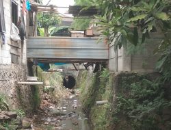 Kacau, PT UCR Tlajung Udik Dirikan Bangunan Diatas Irigasi