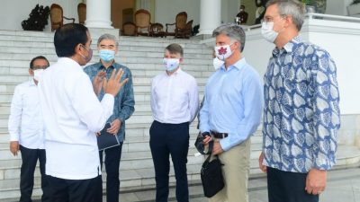 Jokowi Ajak Sejumlah Dubes Tinjau Persemaian Modern Rumpin