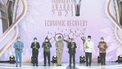 Kang Emil Raih Penghargaan Pemimpin Daerah Inovatif di Ajang Indonesia Award 2021