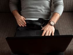 Mengapa Tak Sedikit Pria Menyukai Pornografi? Ini Alasannya