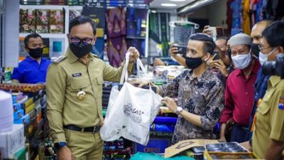 Bima Arya Launching Pasar Bebas Plastik di Pasar Tradisional