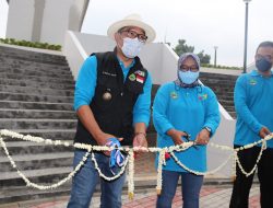 Alun-Alun Cirimekar Diresmikan Ridwan Kamil, Ade Yasin Sampaikan Pujian Ini