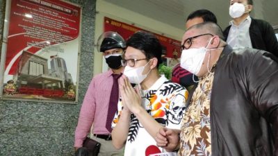Penangguhan Penahanan Tersangka Kasus Ilegal Akses dokter Richard Lee Dikabulkan
