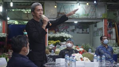 Temui Pedagang Bunga Potong di Baranangsiang, Dedie Rachim Sampaikan Ini
