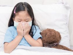 Inilah Gejala Omicron yang Khas Pada Anak dan Cara Mencegahnya