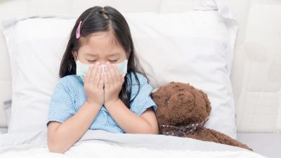 Inilah Gejala Omicron yang Khas Pada Anak dan Cara Mencegahnya