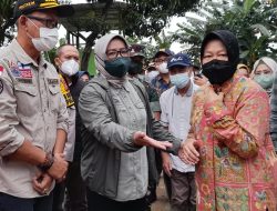 Kunjungi Lokasi Banjir di Bojongkulur, Mensos Risma Dorong BBWS Lakukan Hal Ini