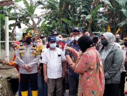 Mensos Risma Semprot Pejabat Ini di Lokasi Banjir Bojongkulur, Termasuk Bupati Bogor?