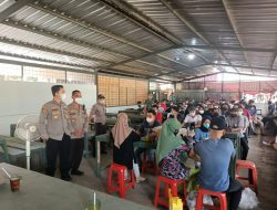 Kapolsek Citeureup Tinjau Kegiatan Vaksinasi di PT DMI