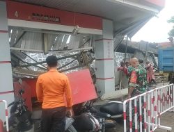 Cuaca Ekstrem!!! Satu SPBU di Cibinong Porak Poranda Diterjang Angin Kencang
