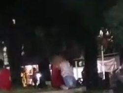 Bak Dunia Milik Berdua, Dua Sejoli Lakukan Hal Tak Senonoh di Alun-alun Jonggol