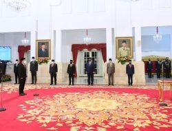 Jokowi Lantik Gubernur Lemhannas dan Kepala Badan Pangan Nasional