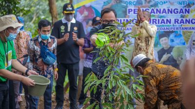 Resmikan Kampung Durian Rancamaya, Bima Arya Titip Kualitas Harus Dijaga