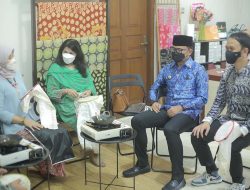 Kunjungi Galeri Handayani Geulis Batik Bogor, Kedubes Pakistan Cekatan Lakukan Ini
