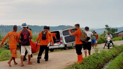 Lagi Mancing, Pria Ini Hanyut di Sungai Cipamingkis