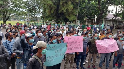 Kecewa dengan DPR, Ratusan Warga Bojong Koneng Geruduk Gedung DPRD Kabupaten Bogor
