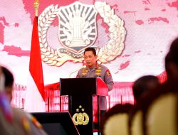Pastikan Stok Aman dan Harga Sesuai, Kapolri Cek Pabrik Minyak Goreng di Bali