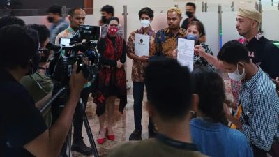 Emak-emak Ini Laporkan Saifuddin Ibrahim ke Mabes Polri Atas Dugaan Penistaan Agama