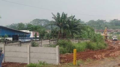 Nah Loh! Akses Galian Ilegal di Cileungsi Ini Ditutup Warga Klapanunggal