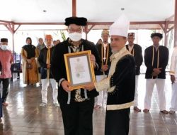 Prof Arif Satria Rektor IPB University Terima Gelar Kehormatan Joguru Malamo