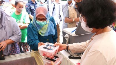 Sekda Syarifah Buka Gelar Pangan Murah di Kantor Kecamatan Bogor Utara
