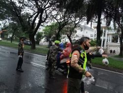 Peduli, PPM Kabupaten Bogor Berbagi Takjil di Gunung Putri
