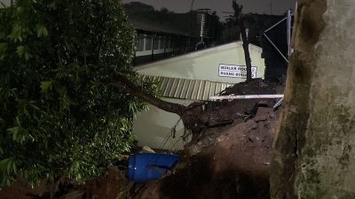 Longsor di Tlajung Udik Ancam Rumah Warga