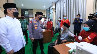 Hebat! Capaian Vaksinasi Indonesia Tertinggi di Asia Tenggara