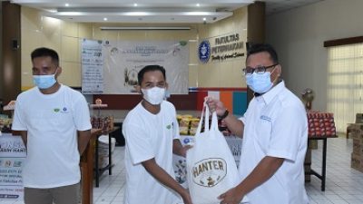 Terus Peduli, HANTER IPB University Berbagi 285 Paket Bingkisan Lebaran