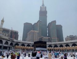 Jemaah Haji Reguler Kloter Pertama Indonesia Diberangkatkan pada 4 Juni