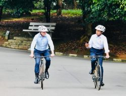 Menarik, Ada Diplomasi Sepeda Bambu ala Jokowi dengan PM Australia