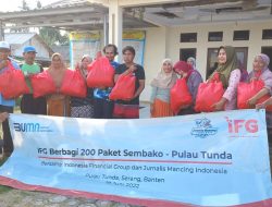 JMI bersama IFG Beri Bantuan 200 Paket Sembako Untuk Masyarakat Pulau Tunda