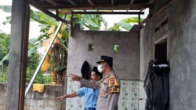 Satu Hari Satu Kebaikan, Polsek Tenjo Sumbang Semen Ke Majelis Taklim