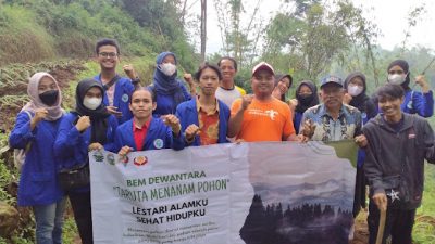 BEM STIE Dewantara Tanam Ribuan Pohon di Sukajaya, Ini Tujuannya
