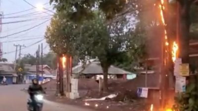 Kabel PLN dan Optik Terbakar di Cikeas Udik, Diduga Akibat Korsleting Listrik