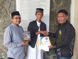 Santri SMP Skoba Madani Parung dapat Piagam Penghargaan dari Forum Jurnalis