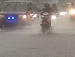Meski Terus Diperbaiki Namun Drainase Buruk, Jalan Nasional Kemang-Parung Tetap Banjir