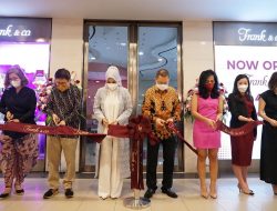 Yantie Rachim Resmikan Toko Permata Frank & Co di Botani Square