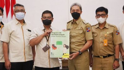Kota Bogor Dapat Bantuan CSR 10 Gerobak dan 3 Kontainer Tempat Sampah, Ini Kata Dedie Rachim