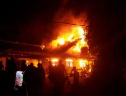 Diduga Akibat Korsleting Listrik, Tiga Bangunan di Wanaherang Ludes Terbakar