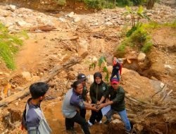 Cegah Bencana, RTS Tanam 500 Bibit Pohon Buah dan Kayu di Leuwiliang